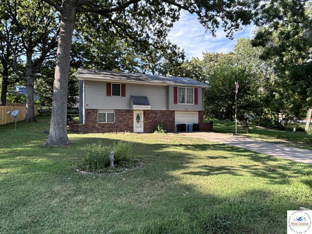 946 RED BUD DR, WARSAW, MO 65355, photo 1 of 13